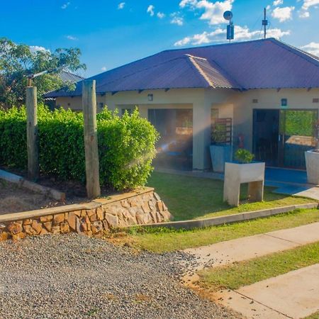 Douglas Lodge & Apartments Lilongwe Exterior photo