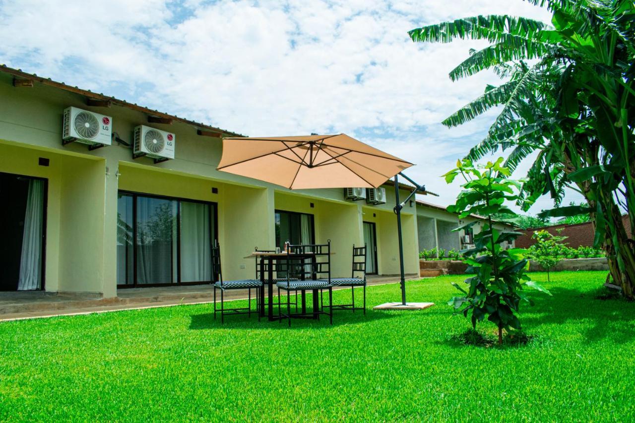 Douglas Lodge & Apartments Lilongwe Exterior photo