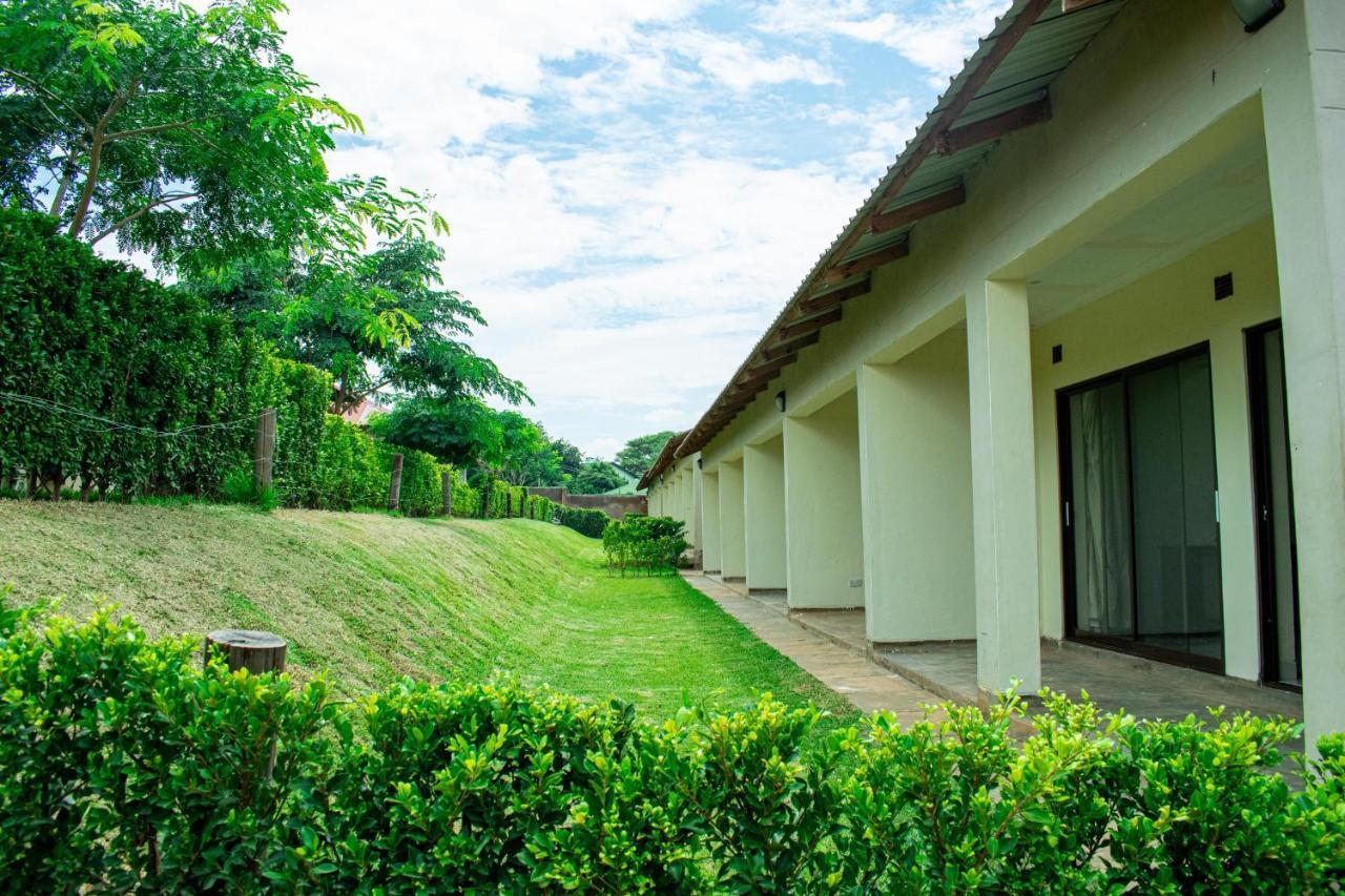 Douglas Lodge & Apartments Lilongwe Exterior photo