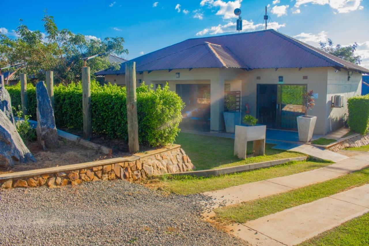 Douglas Lodge & Apartments Lilongwe Exterior photo