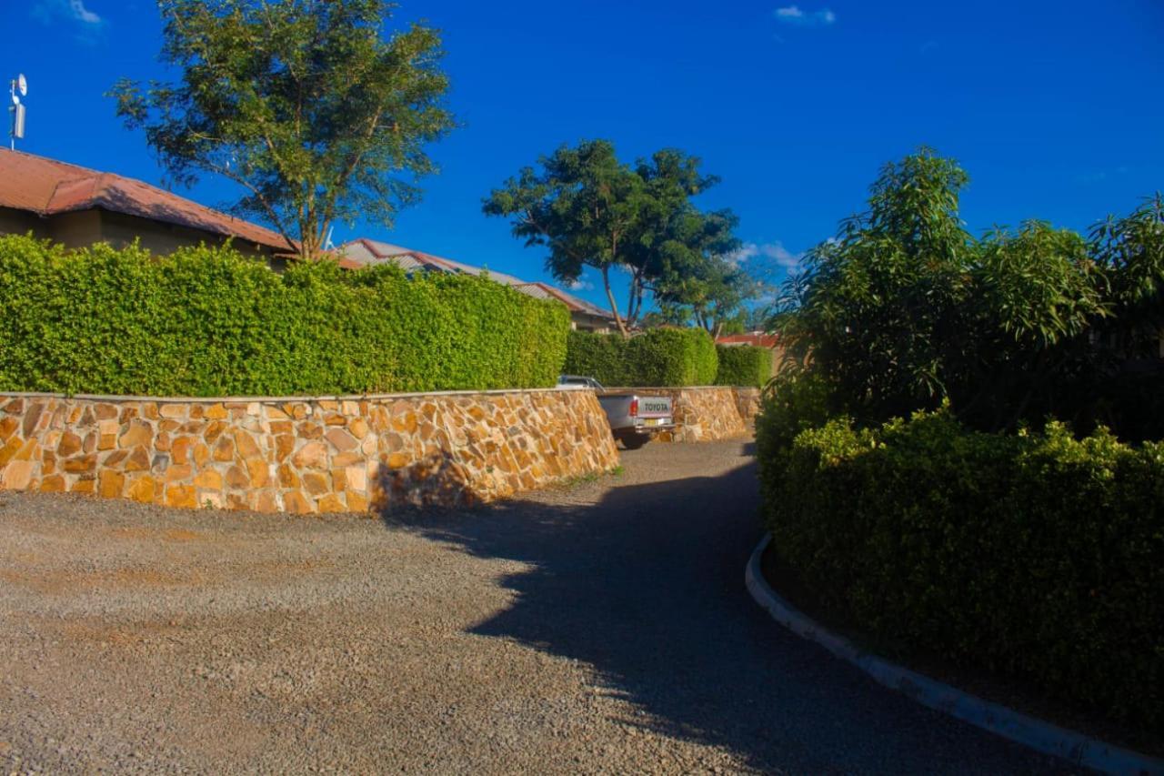 Douglas Lodge & Apartments Lilongwe Exterior photo